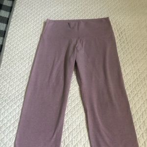 Old Navy yoga tights, lavender color